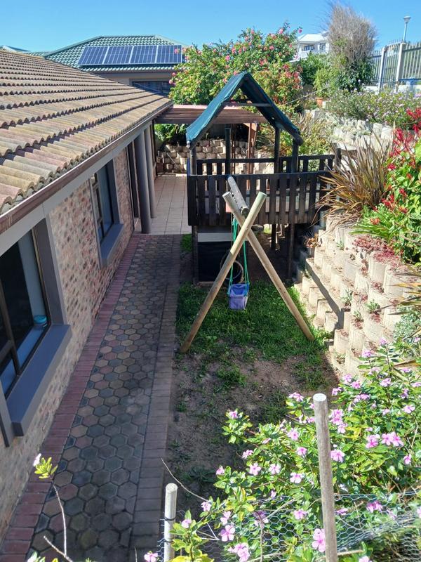 3 Bedroom Property for Sale in Reebok Western Cape